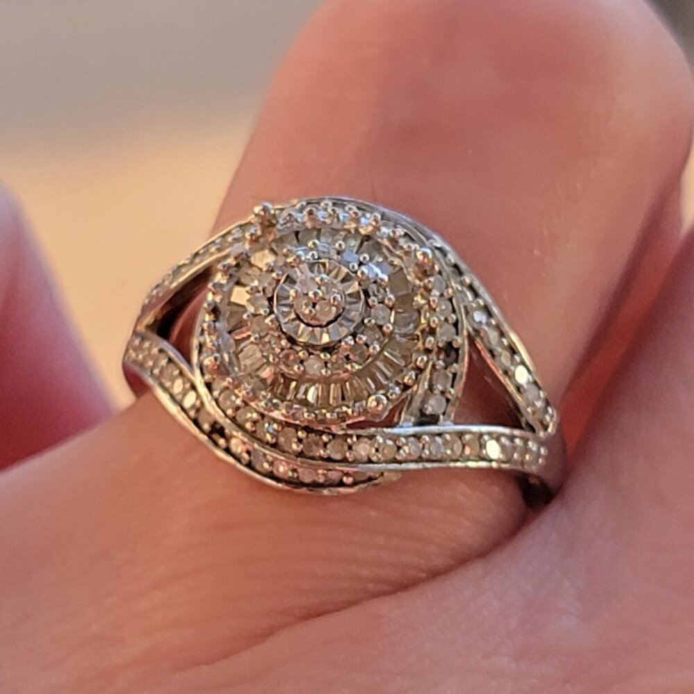 New White Diamond Silver Ring Size 6